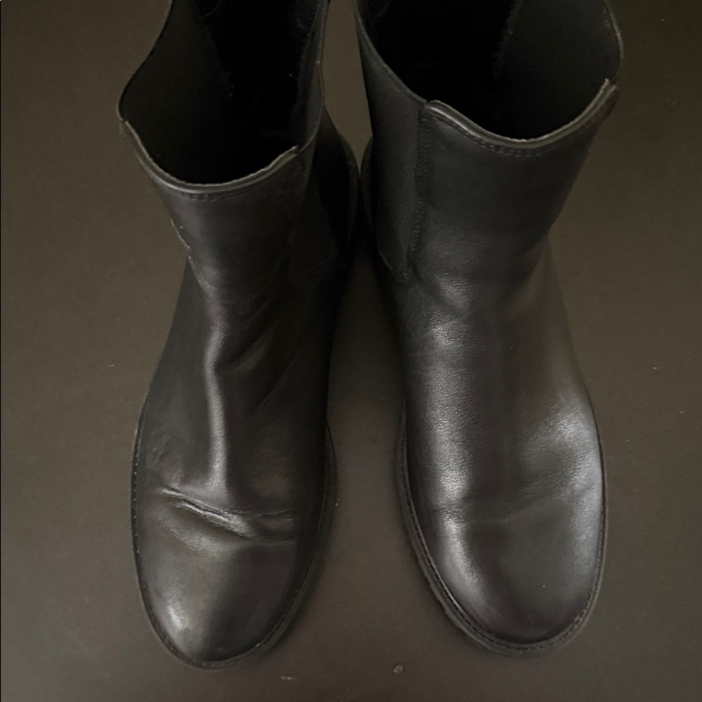 Banana Republic Black Leather Chelsea Boots. Women’s Sz 8 - Picture 7 of 8